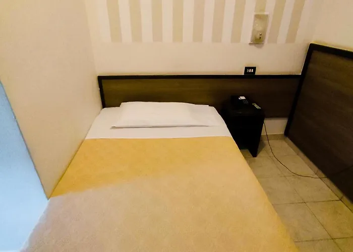 Salus Szálloda Milánó