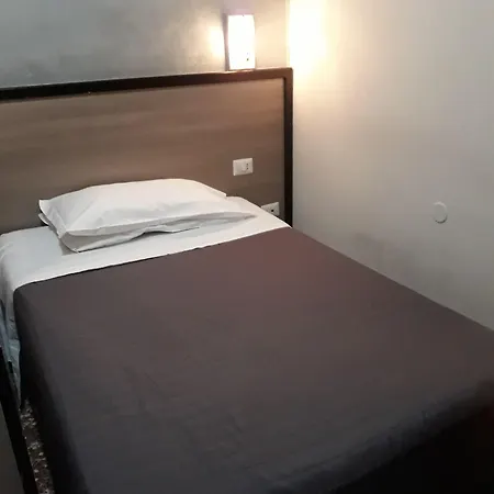 Hotel Salus