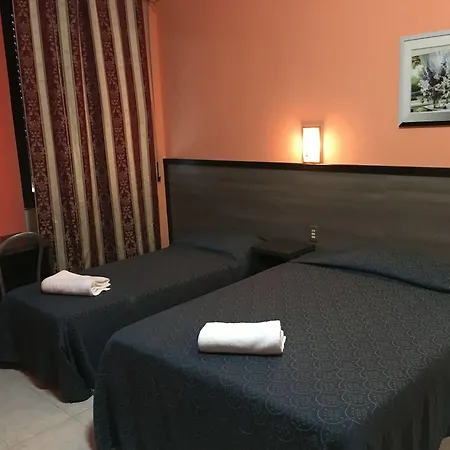 Salus Hotel *